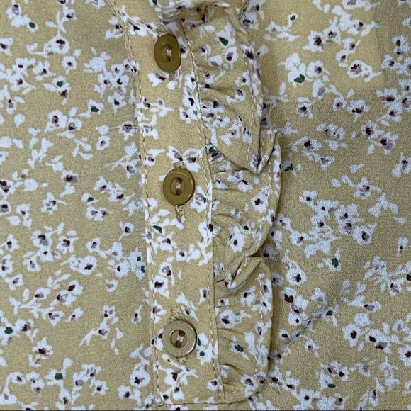 Everleigh Top Size XS Blouse Floral Yellow White Sleeveless Button Shirt V-neck - Picture 7 of 10